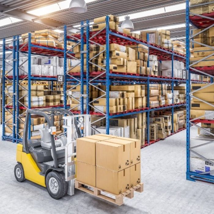 1.700 qm Halle in Achim