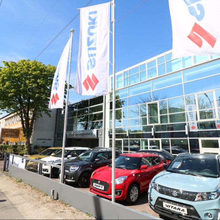 Ausstellungsfläche + Büro auf Hamburgs Automeile