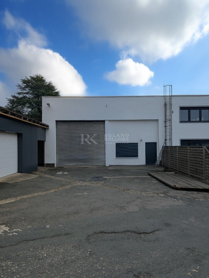 kürzlich vermietet: Effiziente Logistik- oder Lagerhalle mit Starkstrom und PKW-Stellplätzen