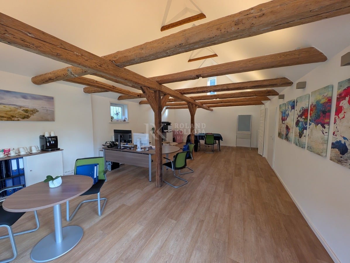Bürofläche (ca. 55 m²) in sehr guter Sichtlage an der Hauptverkehrsstraße